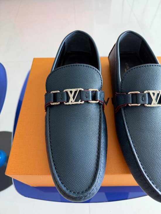 LOUIS VUITTON Taiga Mens Hockenheim Loafers. main image 2